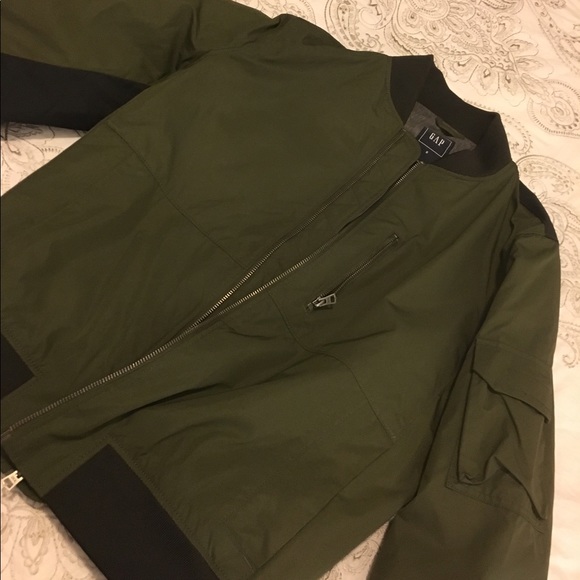 gap green bomber jacket